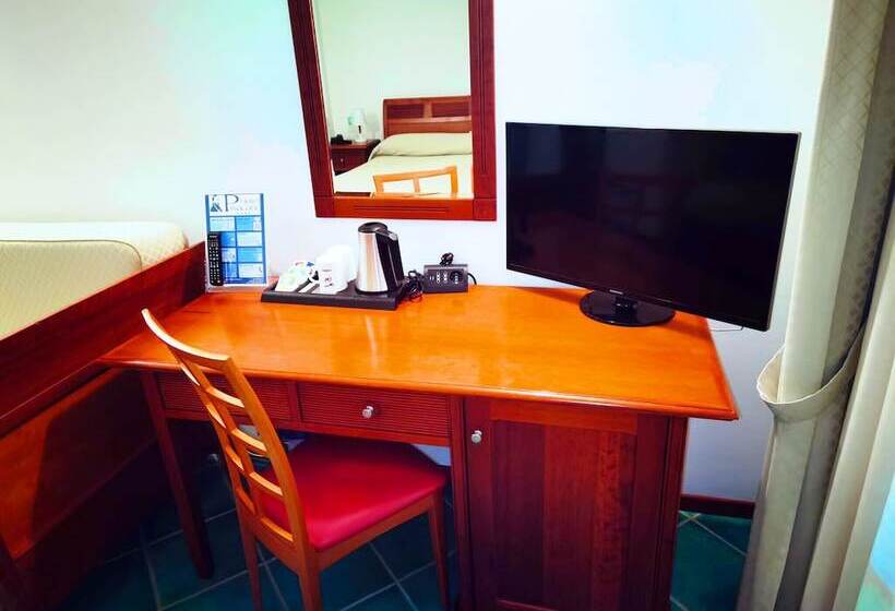 Comfort Room Side Sea View, Pisacane