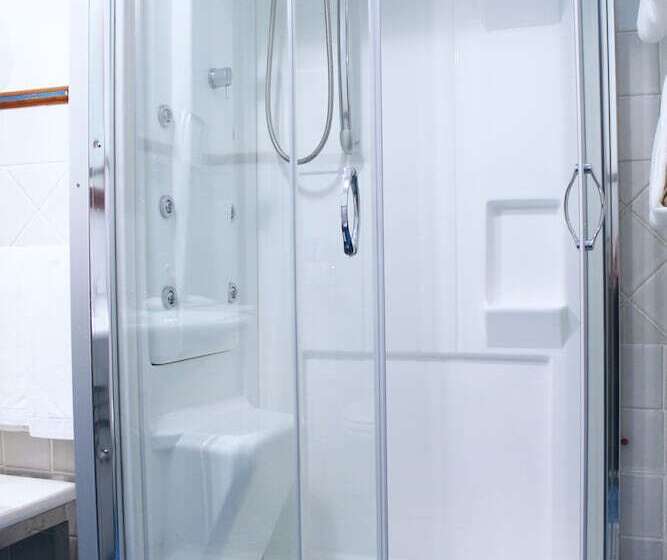 חדר דלוקס נוף לים, Pisacane