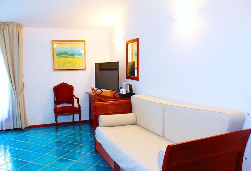 חדר דלוקס נוף לים, Pisacane