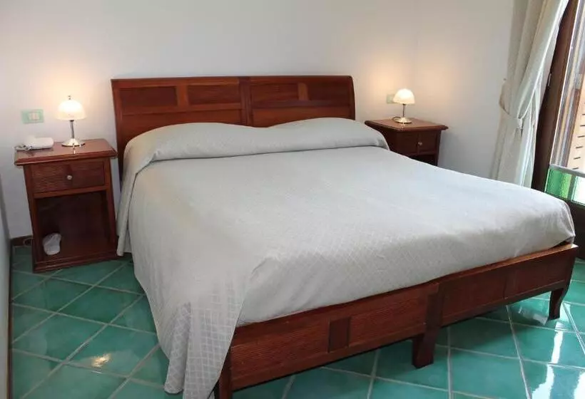 Comfort-huone, sivuttainen merinäköala, Pisacane