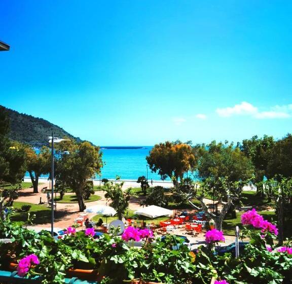 חדר דלוקס נוף לים, Pisacane