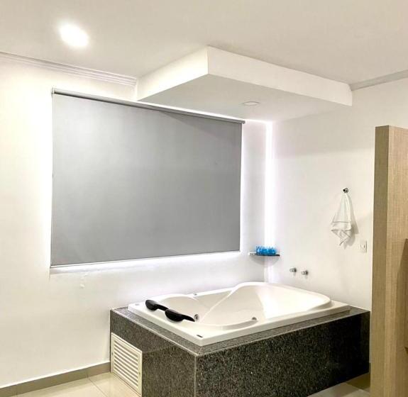 デラックススイート, San Lucas