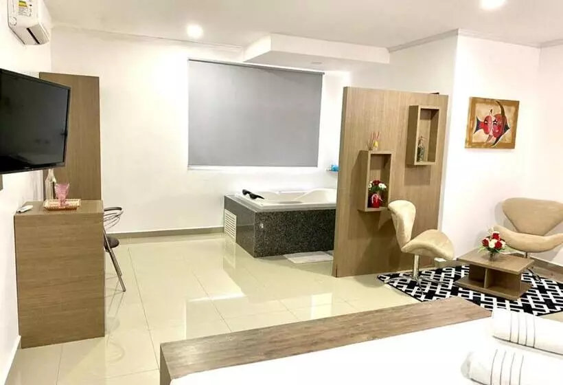 سوییت لوکس, San Lucas