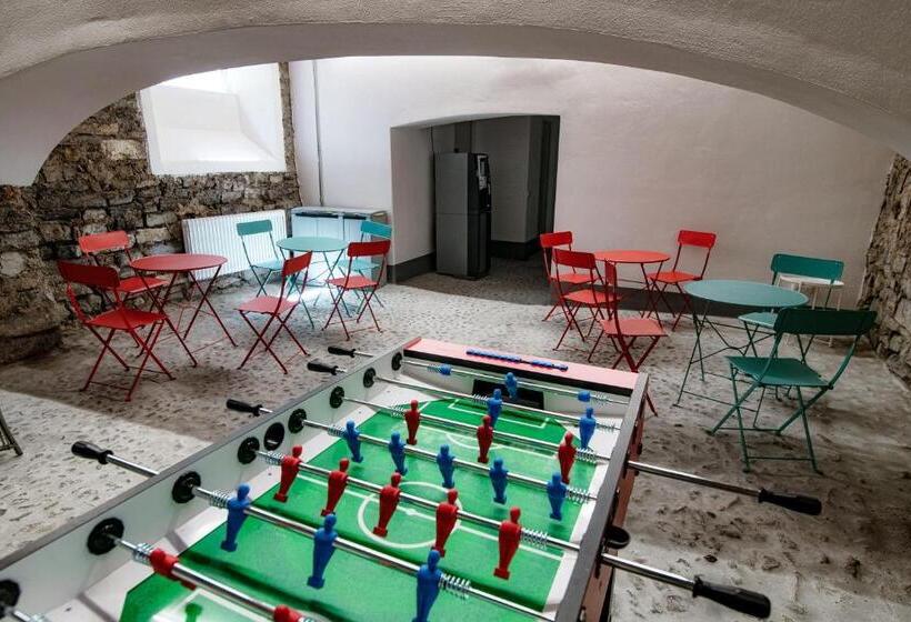 اتاق لوکس با تخت بزرگ, Spazio 77   The House Of Travelers
