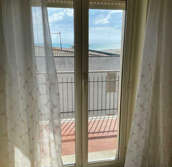 Номер Deluxe Вид на Море с Балконом, B&b Wind Resort