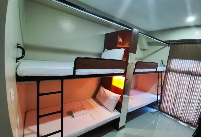エコノミー４人部屋, G Square Residences