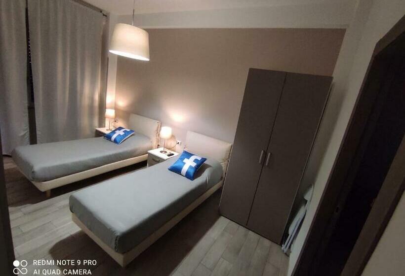 اتاق استاندارد, Guest House Web Room