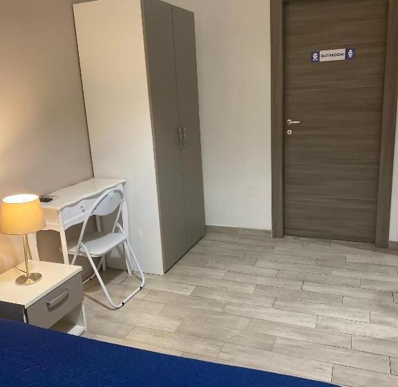 اتاق استاندارد, Guest House Web Room