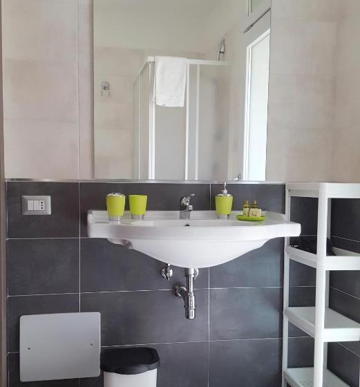 اتاق لوکس, Guest House Web Room