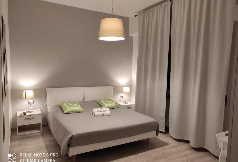 اتاق لوکس, Guest House Web Room