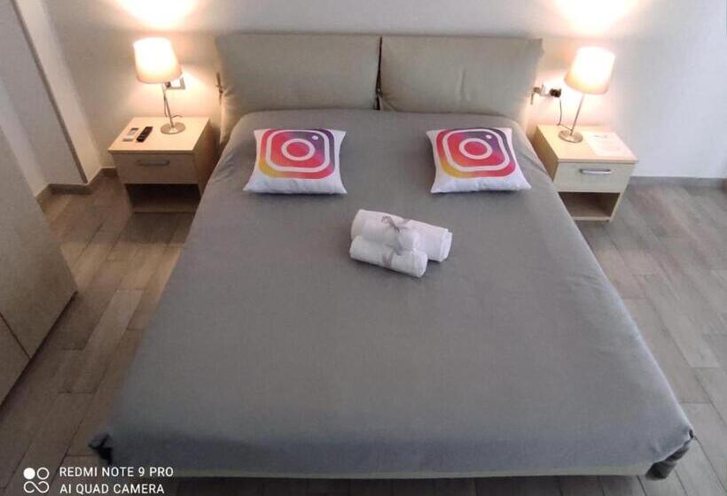 اتاق استاندارد با تخت بزرگ, Guest House Web Room