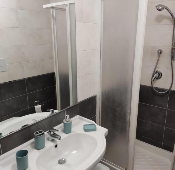 اتاق استاندارد, Guest House Web Room