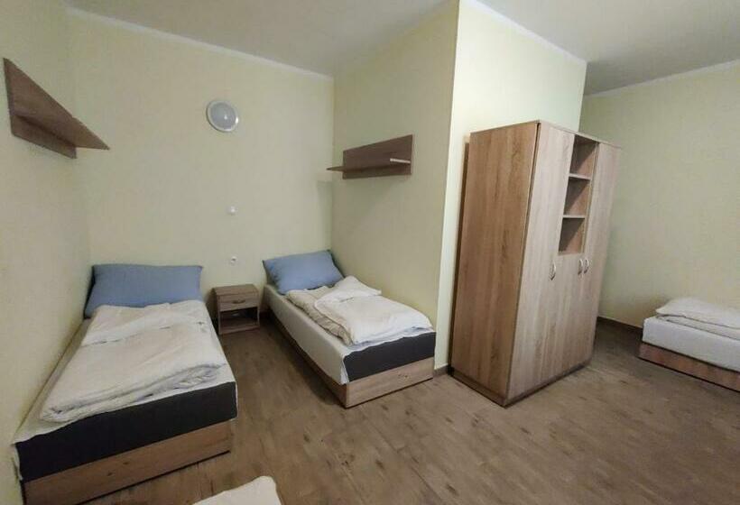 标准三人间, Rekreačné Zariadenie Javorinka