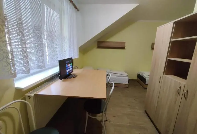 スタンダード４人部屋, Rekreačné Zariadenie Javorinka