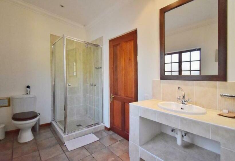 غرفة قياسية سرير كينج, The Clarens Place