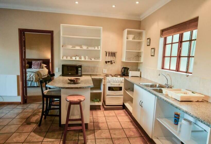 Стандартный Номер Кровать Кинг, The Clarens Place