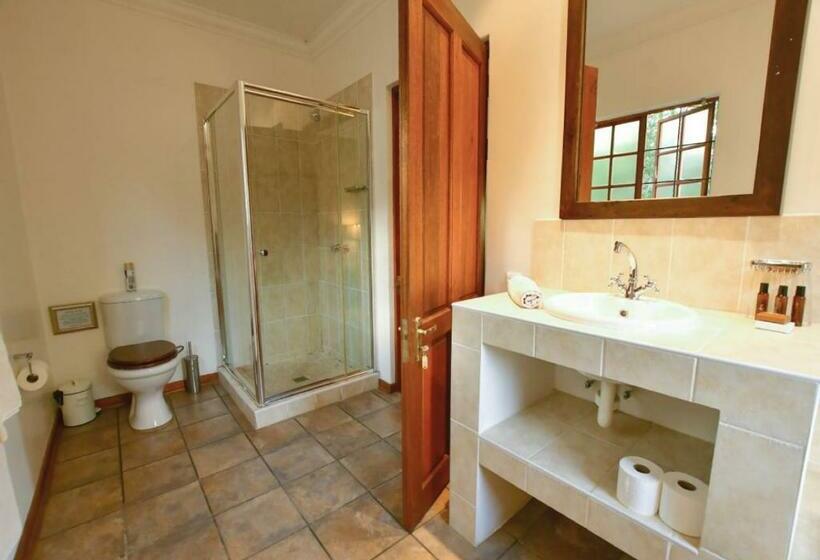 غرفة قياسية سرير كينج, The Clarens Place