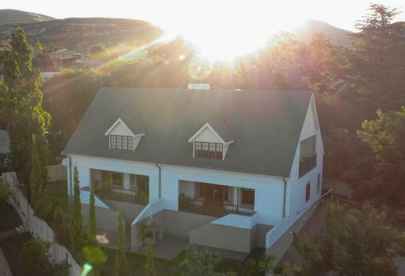 غرفة قياسية سرير كينج, The Clarens Place