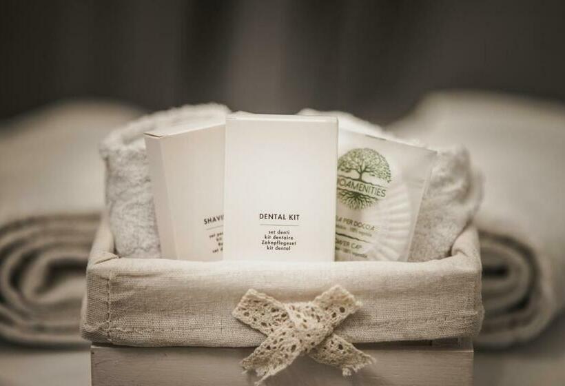 اتاق لوکس چهار تخته, B&b S. Trinità 18 Suites & Rooms