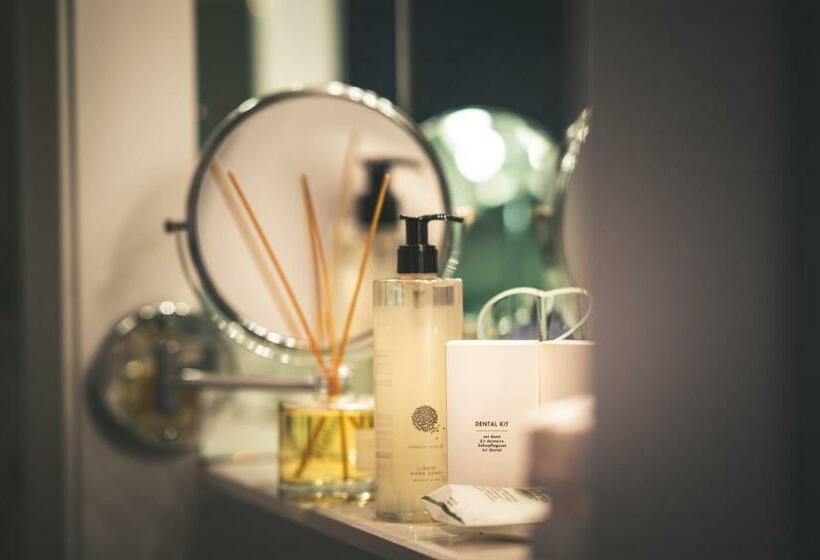 اتاق لوکس چهار تخته, B&b S. Trinità 18 Suites & Rooms