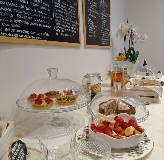 اتاق لوکس چهار تخته, B&b S. Trinità 18 Suites & Rooms