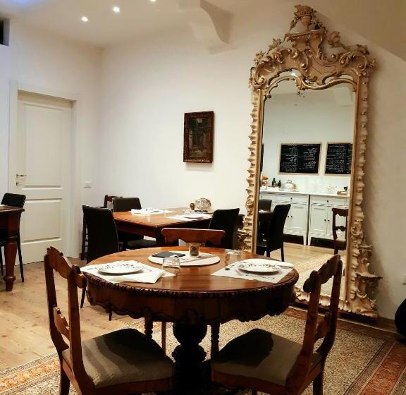 اتاق سوپریور با تخت بزرگ, B&b S. Trinità 18 Suites & Rooms