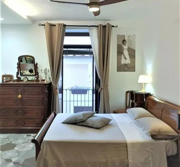 スタンダードルーム, B&b Sant Agata