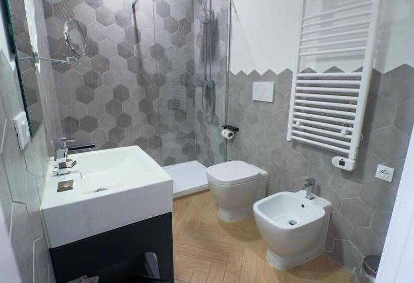 اتاق سوپریور سه تخته, Elisabeth Boutique Rooms