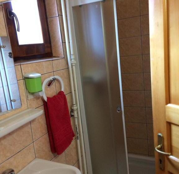 标准间, Pensiunea Maria