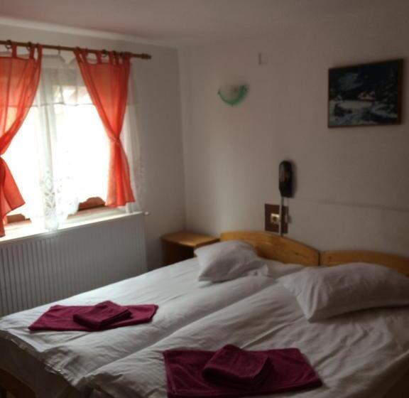 家庭工作室, Pensiunea Maria