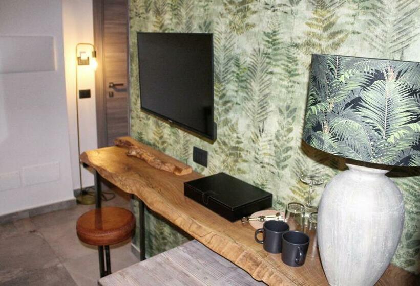 سوییت جونیور با بالکن, B&b Quispaccanapoli