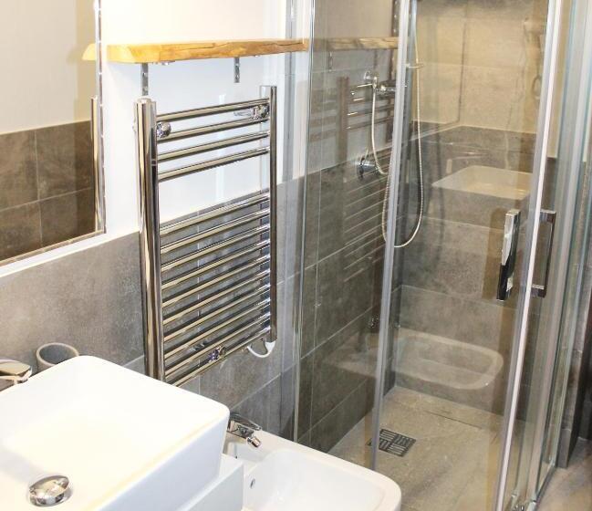 سوییت جونیور با بالکن, B&b Quispaccanapoli