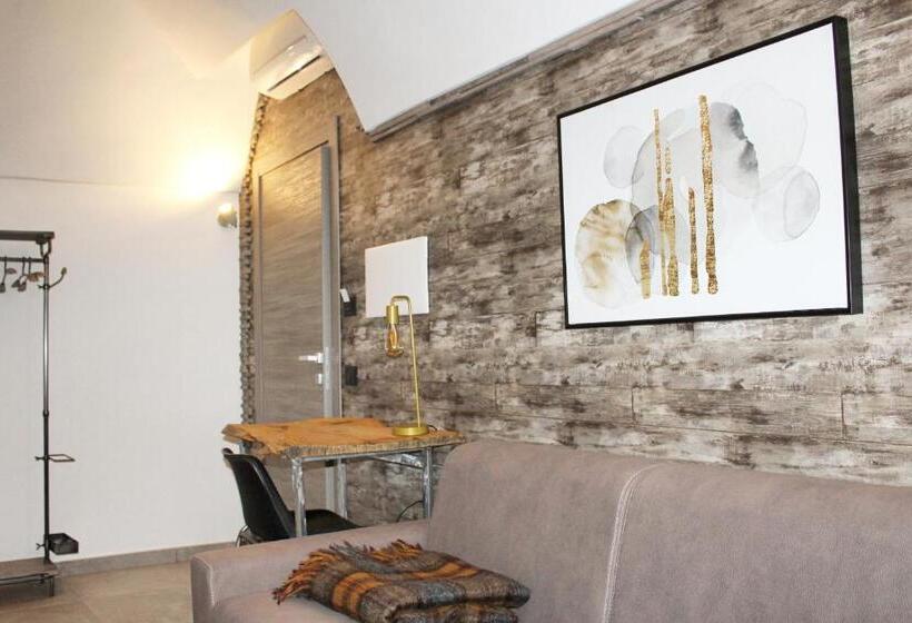 سوئیت 2 خوابه, B&b Quispaccanapoli