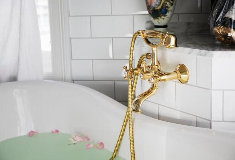 豪华海景房带阳台, Strandflickornas Annex Gula Villan