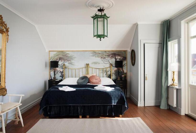 豪华海景房带阳台, Strandflickornas Annex Gula Villan