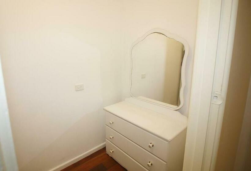 اتاق لوکس, Sunny House   Melbourne Airport Home