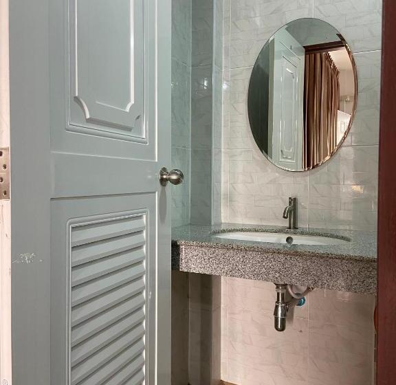 标准间, ร่มปาล์มรีสอร์ท สระบุรี Rompalm Saraburi