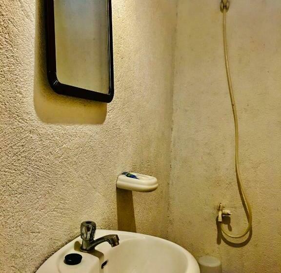 带阳台及侧面海景的标准房间, Zhaya S Beach & Cottages