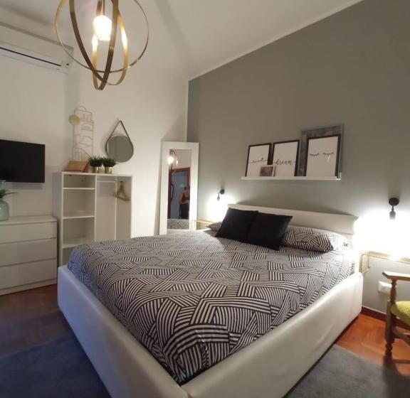 اتاق استاندارد با تخت بزرگ, Superattico Bella Bellù