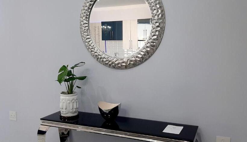 سوییت اجرایی, 4 On Pritchard Luxury Suites