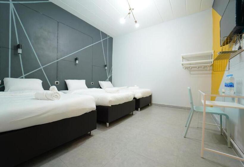 غرفة قياسية ثلاثية حمام مشترك, Chillax Khaosok Hostel   Sha Certified