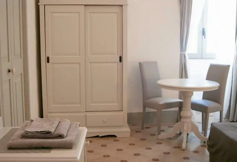 スタンダードルーム, Le Finestre Su Porta Carrese Luxury Rooms