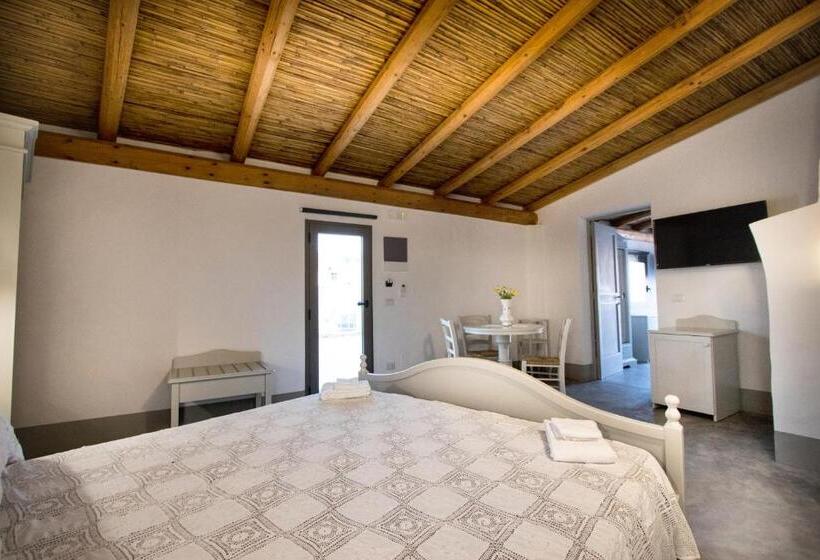 غرفة قياسية مزوَّدة بتراس, Le Finestre Su Porta Carrese   Luxury Rooms