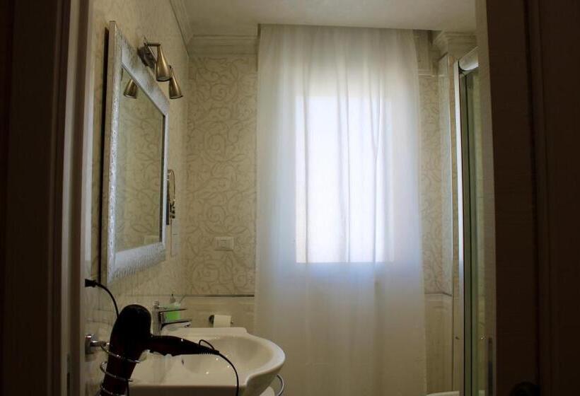 バルコニー付きスタンダードステューディオ, Medusa Residence B&b