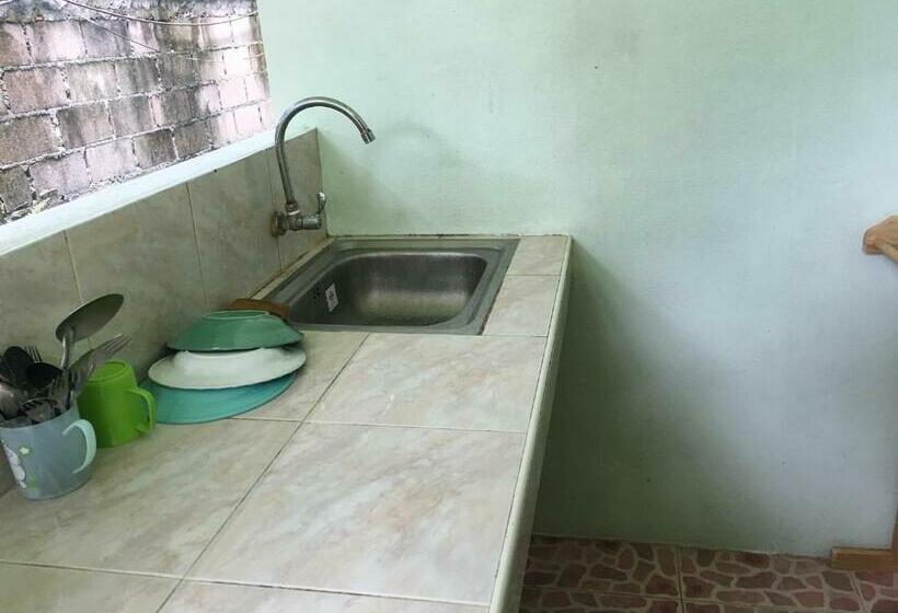 Quarto Triplo Estandar, P Un House