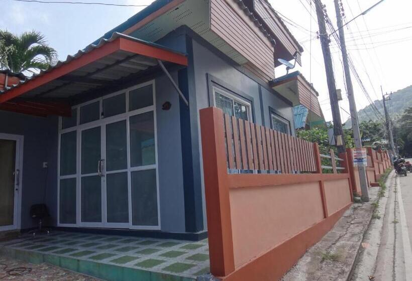 Quarto Triplo Estandar, P Un House