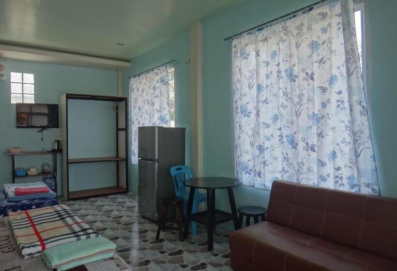 Quarto Triplo Estandar, P Un House