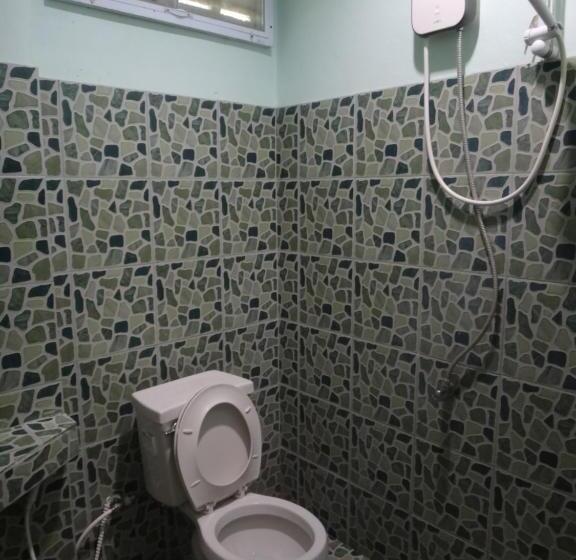 Quarto Estandar, P Un House