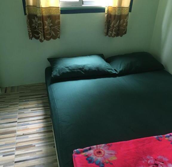 Quarto Quádruplo Estandar, P Un House