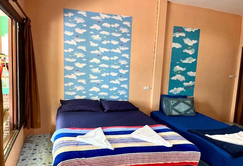 Quarto Triplo Clássico, P Un House